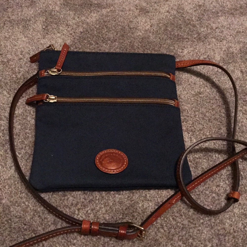 Dooney & Bourke cross body purse
